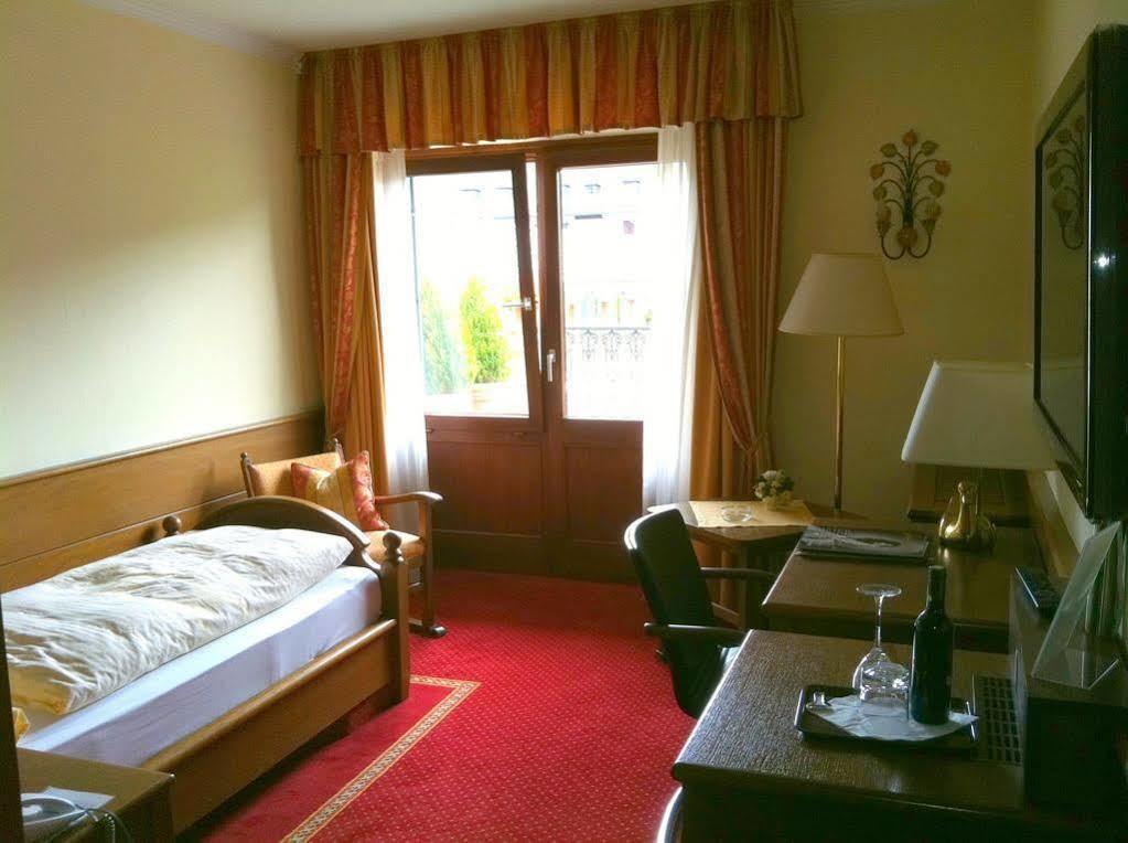 Hotel Friesacher Anif Exterior foto